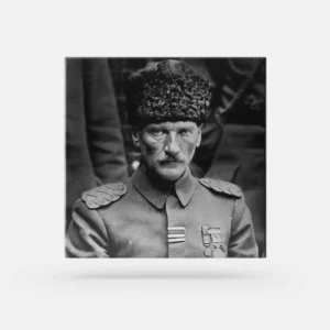 Atatürk Tablosu; Askeri Giysi 3. Siyah - Beyaz, Kare
