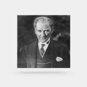 Atatürk Tablosu; Marmara Köşkü'nde. Siyah - Beyaz, Kare