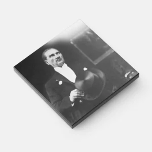 Fotolyo; Atatürk Tablosu; Şık Takım Elbiseli 4. Siyah - Beyaz, Kare FTYT_ATt_74